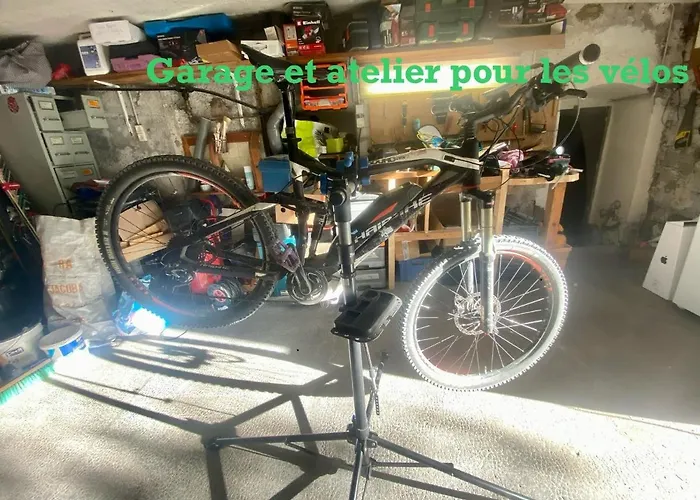 Grand Studio Classe 4 Etoiles Avec Jardin Et Garage Velo, Moto
