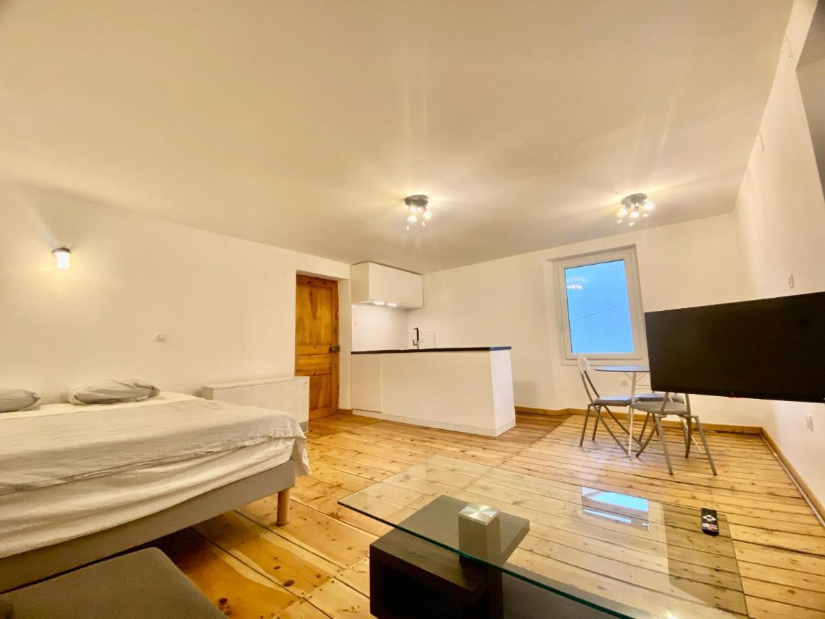 Grand Classe 4 Etoiles Avec Jardin Et Garage Velo, Moto Apartment