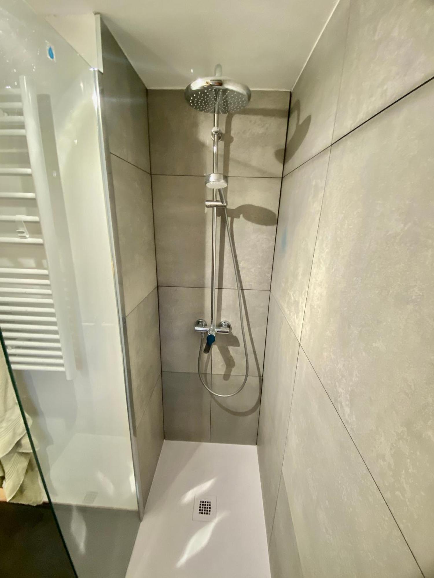Apartment Grand Classe 4 Etoiles Avec Jardin Et Garage Velo, Moto